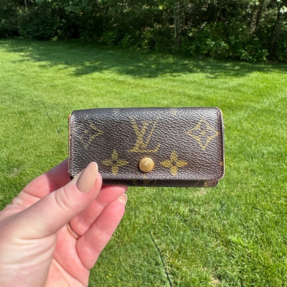 Louis Vuitton Brown and Gold Monogram Key Pouch - Picture 1 of 7